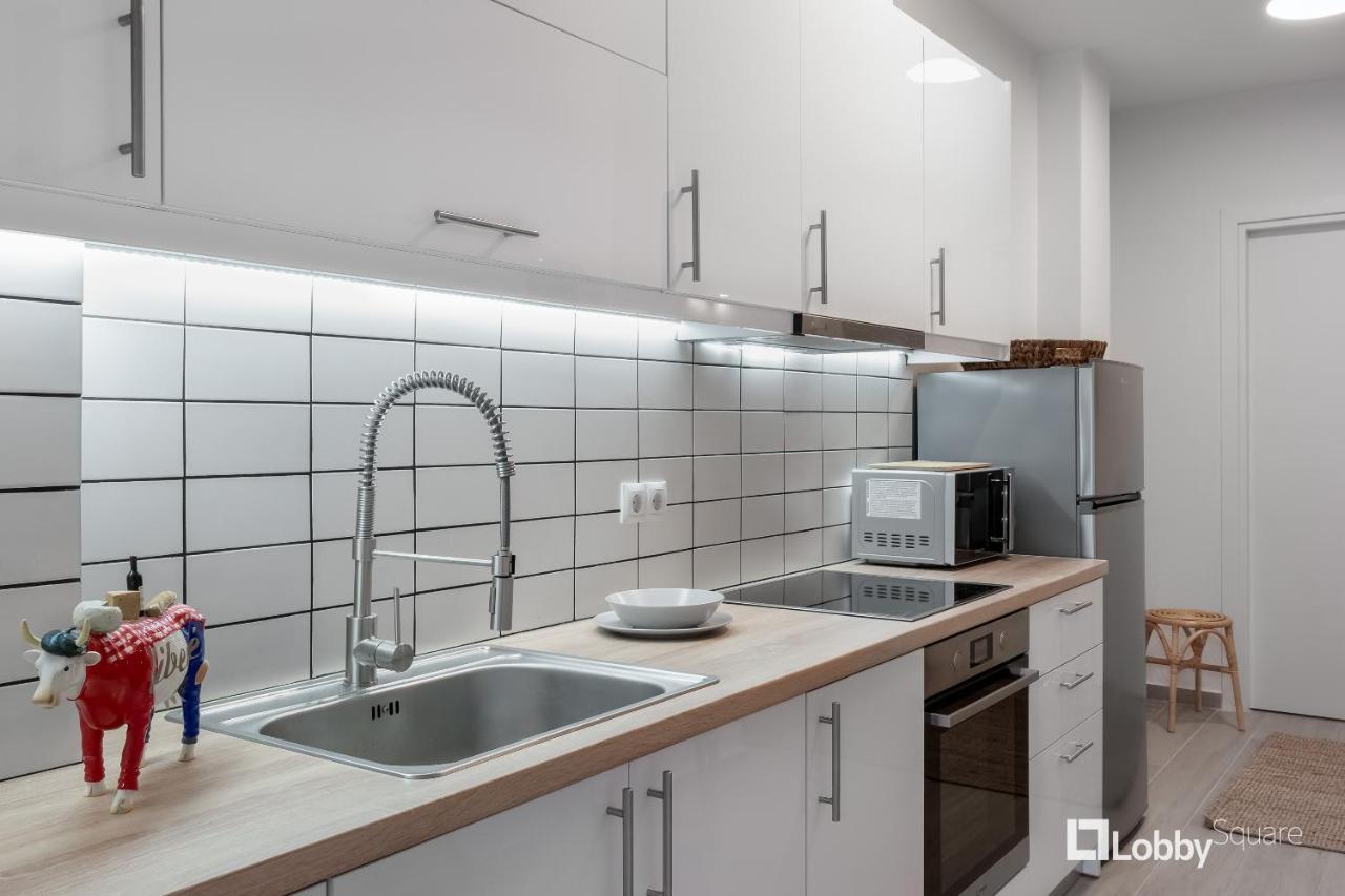 Aether Apartment By Lobbysquare Athena Bagian luar foto